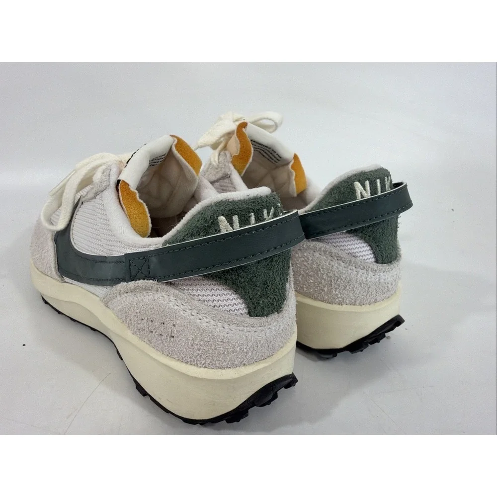 Nike product pair